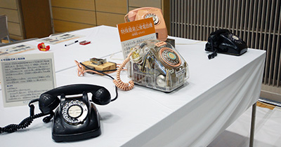 電話体験コーナーの写真